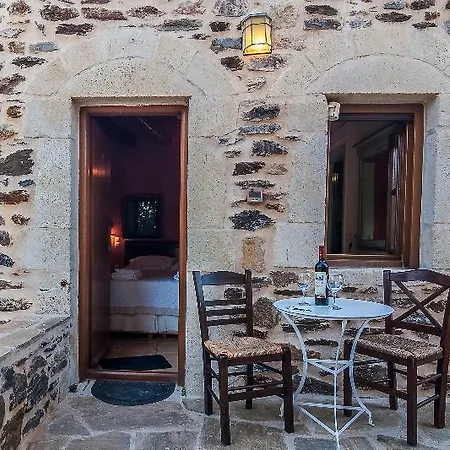 Pyrgos Petropoulaki 4*