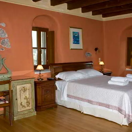 Pyrgos Petropoulaki 4*