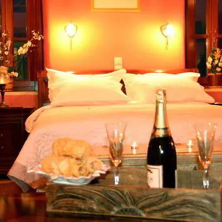 Pyrgos Petropoulaki Hotel