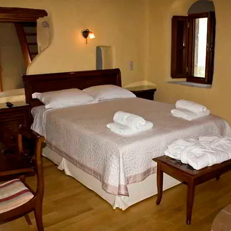 Pyrgos Petropoulaki Hotel 4*
