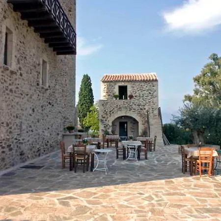 Pyrgos Petropoulaki 4*