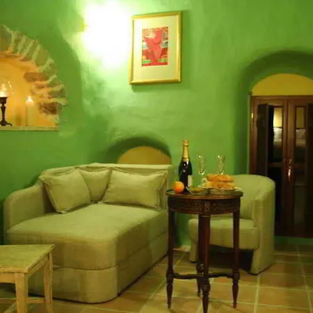 Pyrgos Petropoulaki Hotel 4*