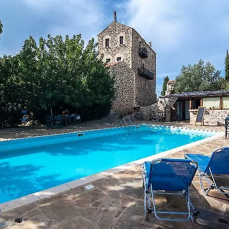 Pyrgos Petropoulaki Hotel 4*
