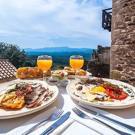 Pyrgos Petropoulaki Hotel