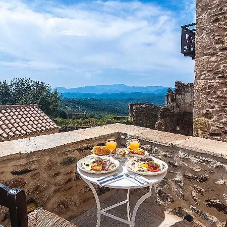 Hotel Pyrgos Petropoulaki 4*