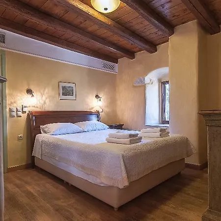 Pyrgos Petropoulaki 4* Mavrovouni (Laconia)