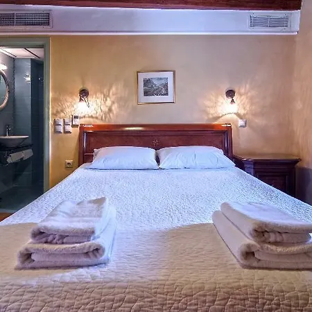 Hotel Pyrgos Petropoulaki