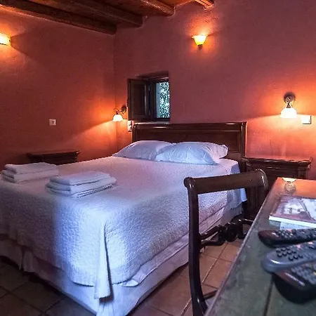 Hotel Pyrgos Petropoulaki 4*