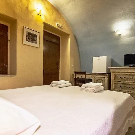 Pyrgos Petropoulaki Hotel