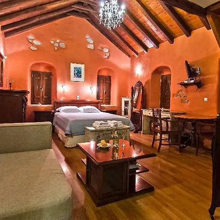 Pyrgos Petropoulaki 4*